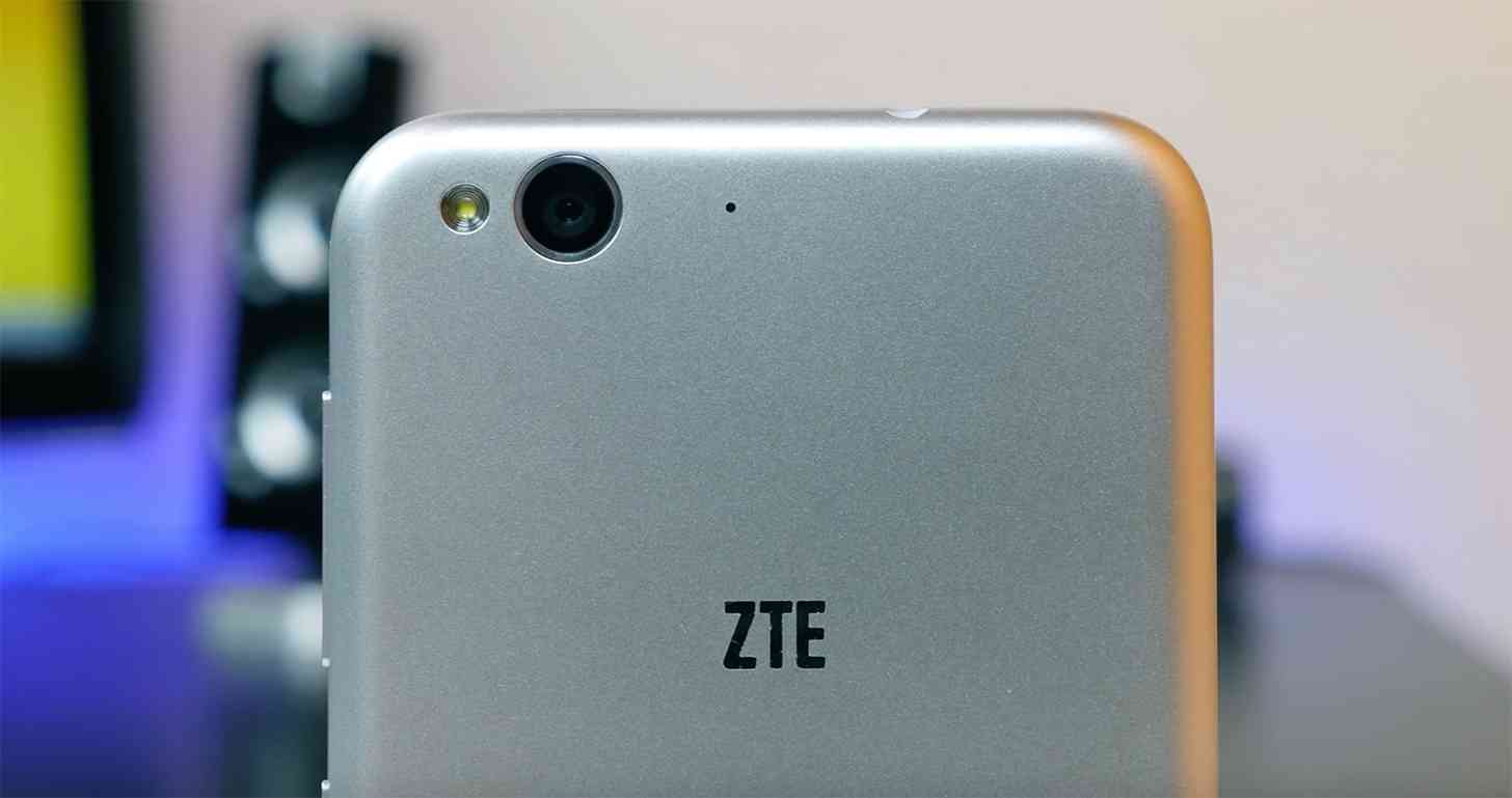 ZTE logo Blade 6 rear