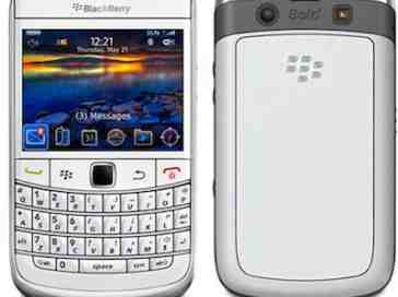 White BlackBerry Bold 9700 arrives at T-Mobile UK and Vodafone