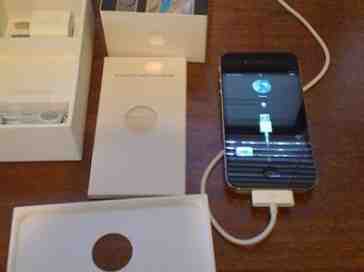 Some iPhone 4 pre-orders already arriving to users
