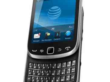 BlackBerry Torch 9810 lighting up AT&T in August, Bold 9900 and Torch 9860 coming later in 2011