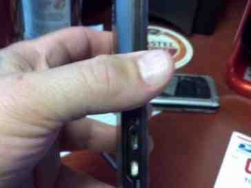 New Motorola DROID Bionic profile shots show off how thick the LTE handset is