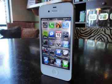 iPhone 4S sales surpass four million in first weekend of availability