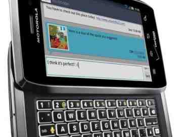 Motorola DROID 4, BlackBerry Curve 9370 officially introduced by Verizon