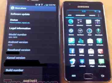 T-Mobile Galaxy Note shows itself off to the camera, Android 4.0 in tow