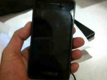 BlackBerry 10 development device shown in leaked photos [UPDATED]