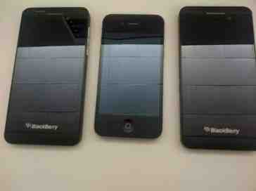 BlackBerry Z10 poses for more leaked photos, this time with a Verizon logo on its face