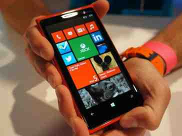 AT&T to continue to offer free wireless charging plate with Nokia Lumia 920 purchases through Feb. 21