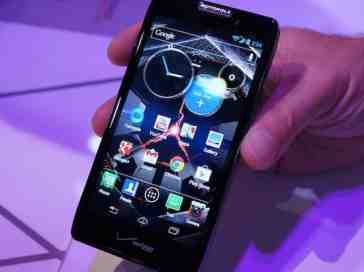 Motorola DROID RAZR MAXX HD on sale at Amazon: $99.99 for new lines, $149.99 for existing customers