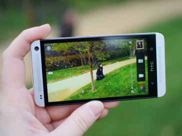 Is the HTC One's UltraPixel camera worth the risk?