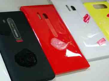 Red Verizon Lumia 928 shell spotted in photo of Nokia's testing lab