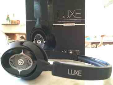 Trying out the iFrogz Luxe headphones
