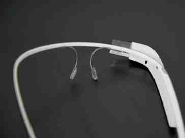 Google Glass hardware upgraded, viewfinder and 12 Glassware apps announced