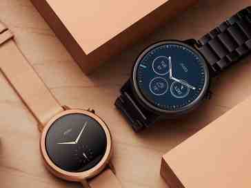 Motorola’s new Moto 360 comes in two sizes, both with higher-res displays than original