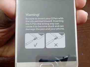 Samsung Galaxy Note 5 now comes with clear S Pen insertion instructions