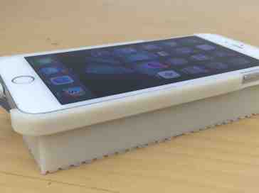 Android loaded onto iPhone with the help of a 3D-printed case
