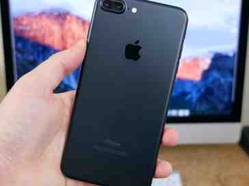 iOS 10.0.3 update rolling out to iPhone 7 with fixes cellular connectivity issues