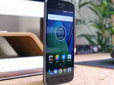 Moto G5 Plus on Verizon unable to call 911 due to software issue