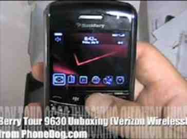 BlackBerry Tour 9630 (Verizon) - Unboxing