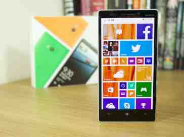 Nokia Lumia 930 unboxing