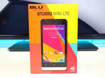 BLU Studio Mini LTE unboxing and first look