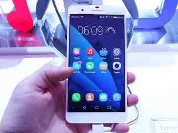 Huawei Honor 6 Plus Hands-on and First Look