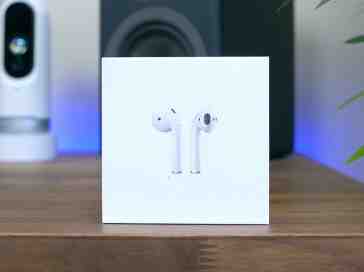 AirPods 2 unboxing and first look