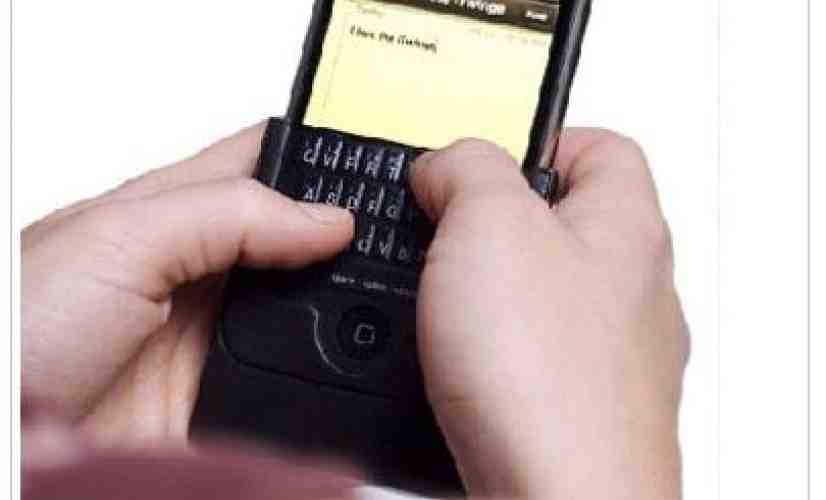 iPhone Accessory: iTwinge QWERTY keyboard 