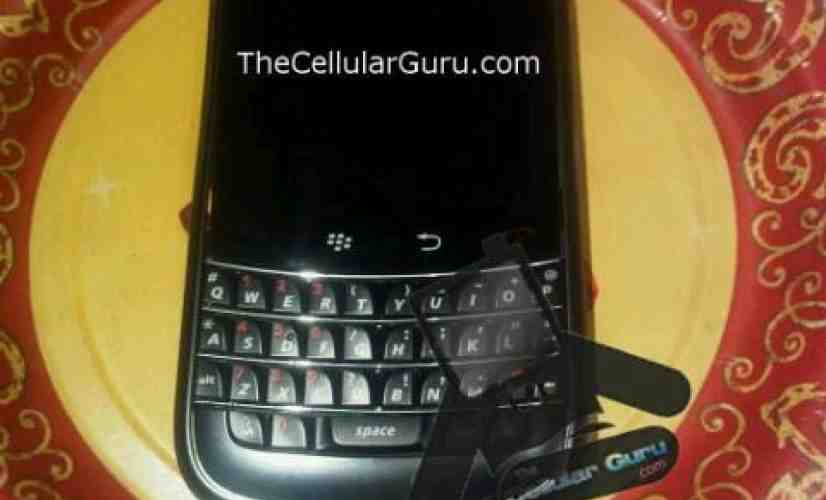 BlackBerry touchscreen prototype spotted, offers QWERTY keyboard