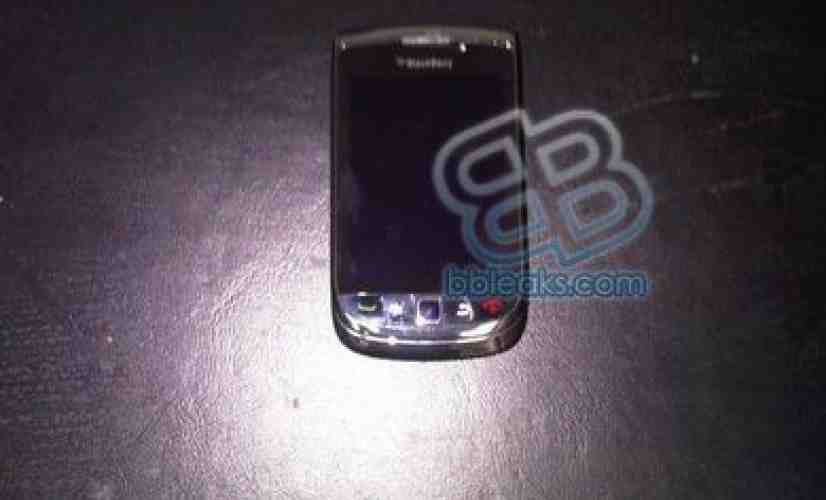 Pictures of BlackBerry slider device emerge