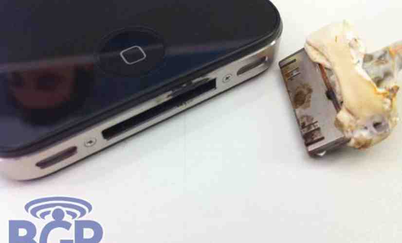 iPhone 4 catches fire, burns owner