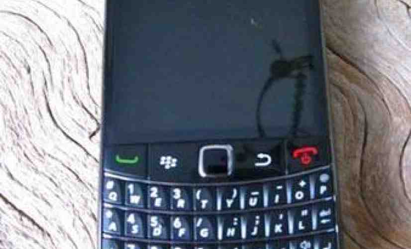 BlackBerry Bold 9780 spotted on video once again