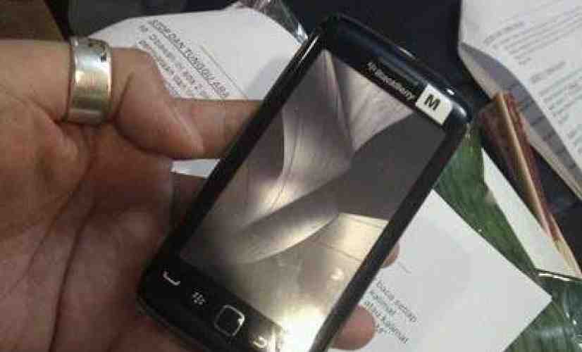Rumor: BlackBerry Storm 3 photographed, sports 3.7-inch display