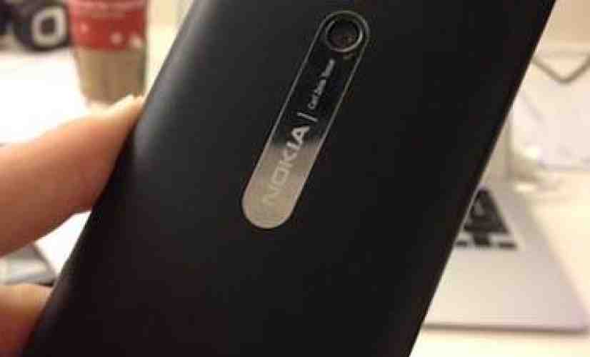 Nokia Lumia 900 for AT&T due to be revealed on Monday, report claims