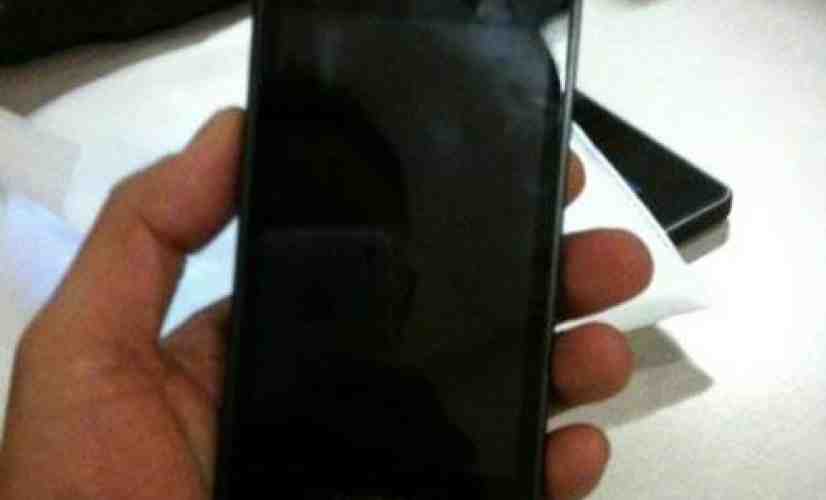 BlackBerry 10 development device shown in leaked photos [UPDATED]