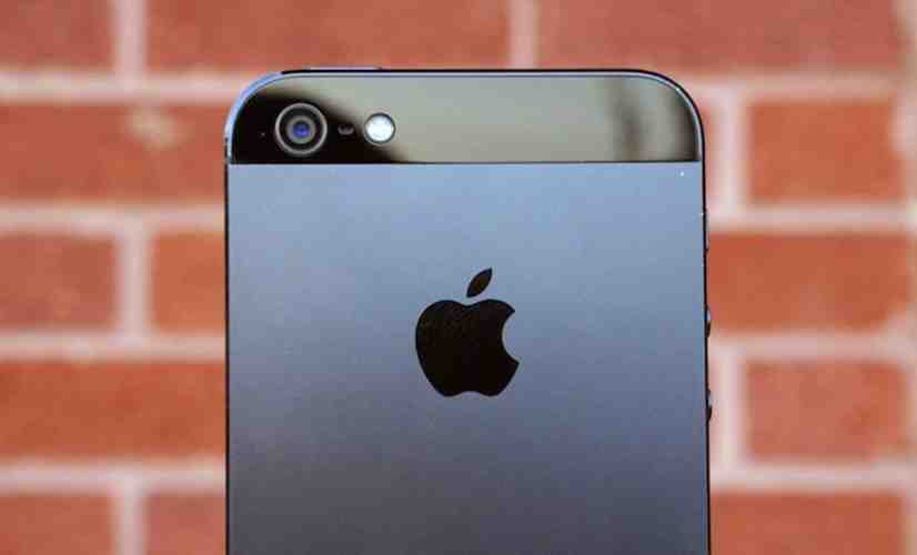 Apple begins pushing iOS 6.1.4 update