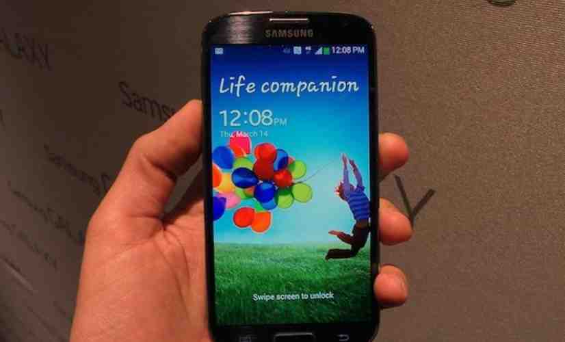 AT&T, Sprint and Verizon pushing Samsung Galaxy S 4 updates