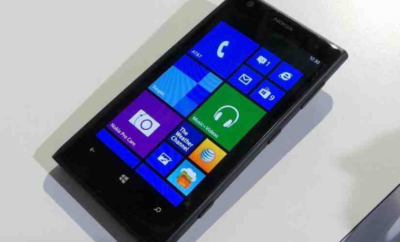 Red Nokia Lumia 1020 purportedly leaks with AT&T branding